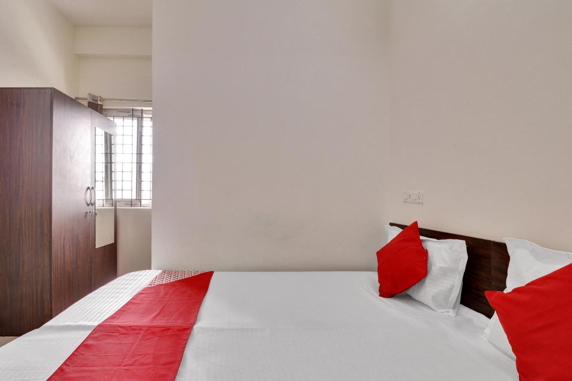 Hotel Millennium Comfort Bangalore Exterior photo